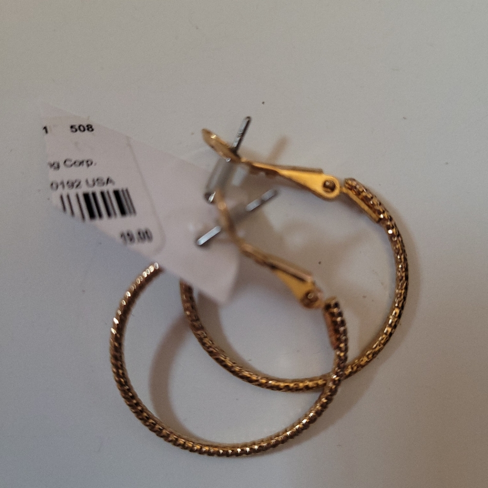 NWT 3 Pair Earrings Goldtone and Silvertone Hoops - Picture 5 of 6